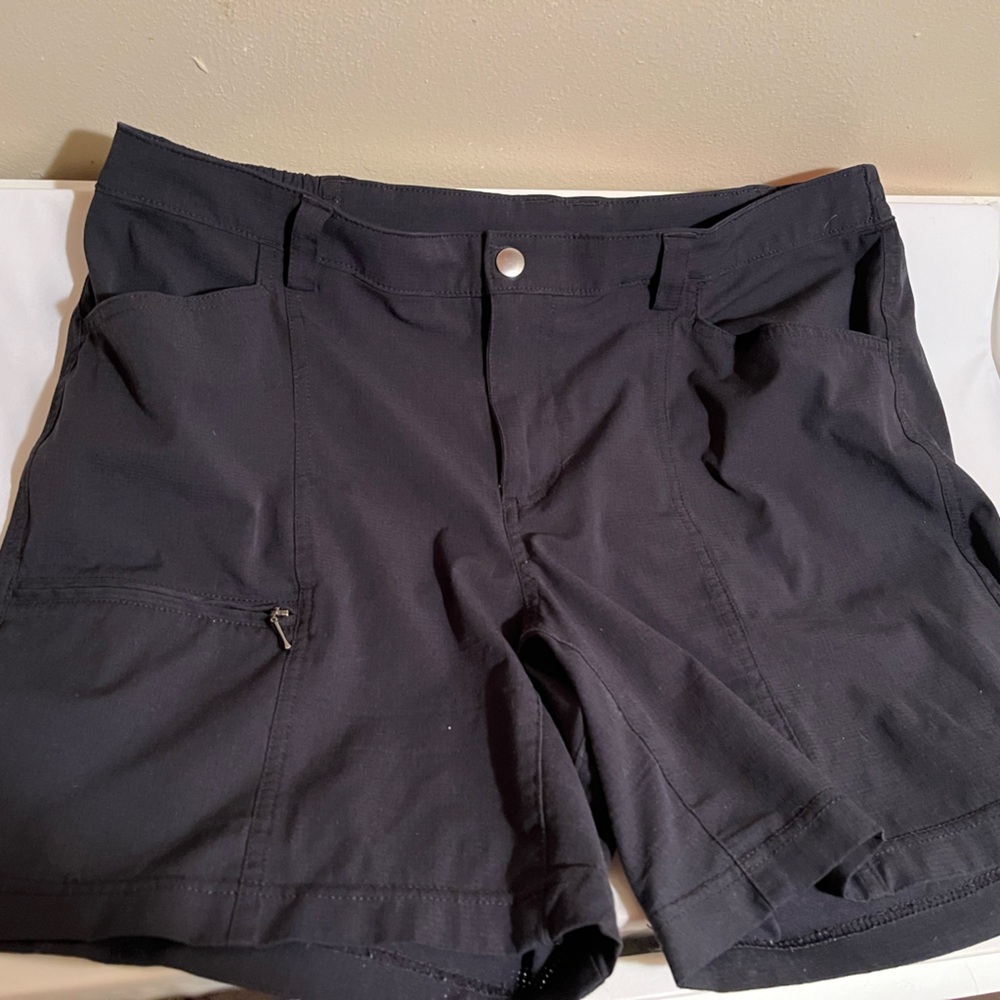 Black Duluth Trading Co Shorts
